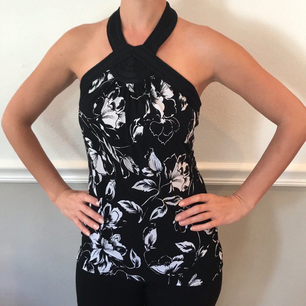 Tie back halter top.